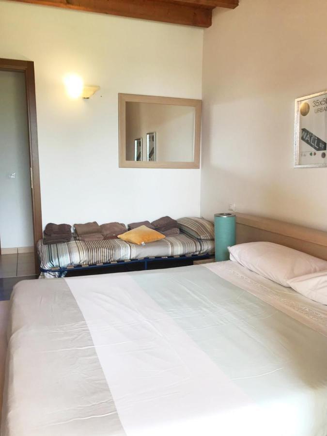 Luxury Apartments - Le Fate - Residence With Pool Manerba del Garda Luaran gambar